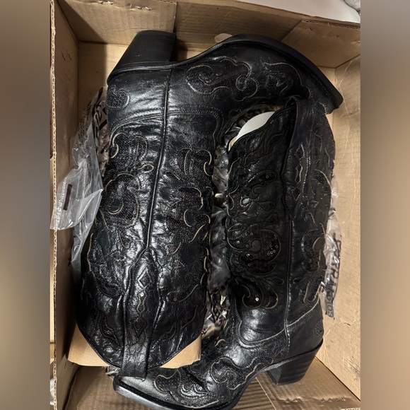 Corral Boots - Picture 1 of 2